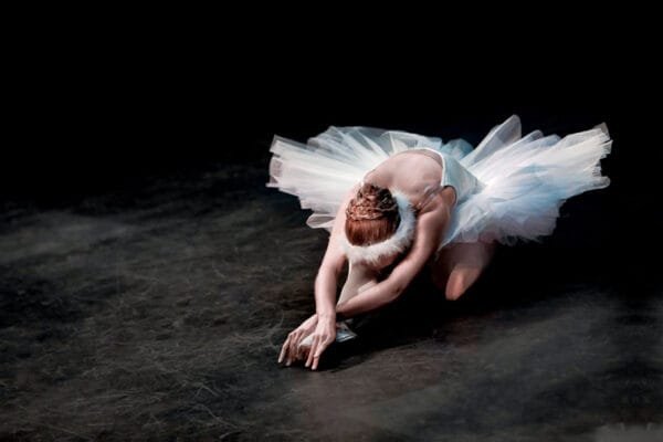 Bailarina escenario - Image 2