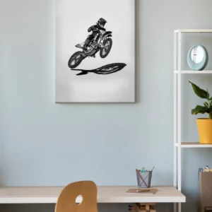 Motociclista blanco y negro